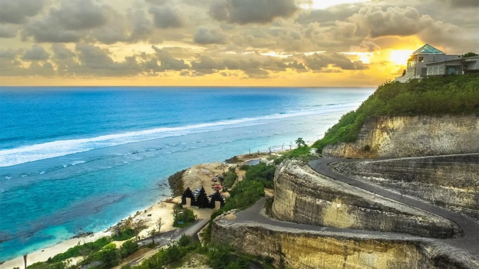 Uluwatu Sunset Tour tour photo 3 - Uluwatu Sunset Tour with Calypso Bali